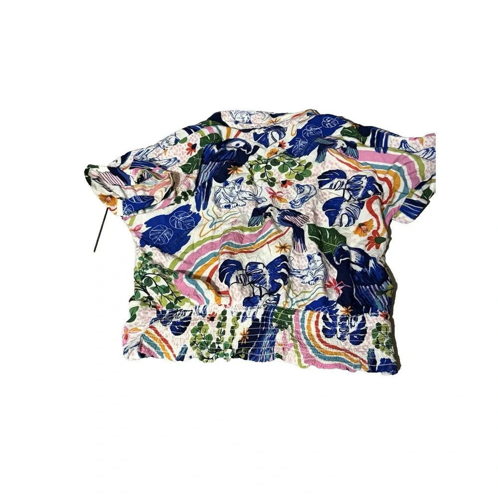 Sunburst Kiss Women's Size Medium Button Up Crop Floral Shirt